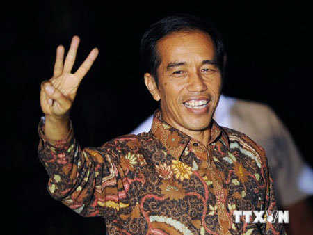 Ứng cử viên Joko Widodo mừng chiến thắng tại Jakarta.